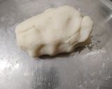 A picture of step 4 of Sesame balls.