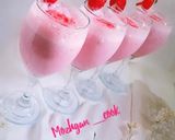 عکس مرحله 1 از دستور میلک‌ شیک توت فرنگی 🍓😋😍