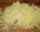 Foto del paso 2 de la receta: Budín de manzana con pasas de uva