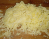 Foto del paso 2 de la receta: Budín de manzana con pasas de uva