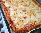 Tepsis pizza (hawaii feltét) recept fázis 6 fotója