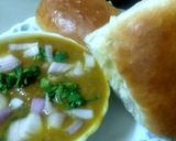 A picture of step 5 of Pavbhaji.
