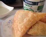 A picture of step 4 of Panjabi samosa.