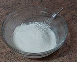 Foto del paso 2 de la receta: Buñuelos veganos de yogur de soja