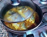 Foto del paso 10 de la receta Dorada y gambas con cebollas confitadas a la Canela y pasas