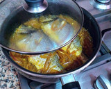 Foto del paso 10 de la receta: Dorada y gambas con cebollas confitadas a la Canela y pasas