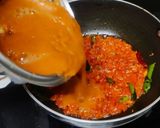 A picture of step 5 of Schezwan chutney.