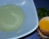 Foto langkah ke 3 dari resep Telur Ceplok Kentang Goreng.