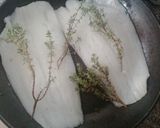 Foto del passaggio 5 della ricetta Filetto di halibut con crema di zucchine e maionese alla liquirizia
