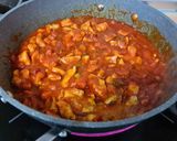 Foto del paso 5 de la receta: Pollo con tomate