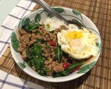 รูปขั้นตอนการทำที่ 4 ของ กระเพราหมูสับไข่ดาว