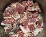 A picture of step 1 of Oaty shorba(meat).