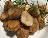 A picture of step 3 of Mushroom scallops.