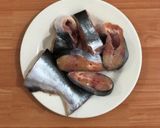 Foto langkah ke 1 dari resep Sup Kuning Ikan Patin.
