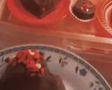 Foto del paso 5 de la receta: Bombones de chocolate rellenos con dulce de leche con galletas