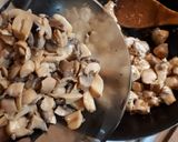 Tejszínes-gombás csirkemell bulgurral recept fázis 4 fotója