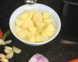 A picture of step 2 of Cream of Broccoli Spinach and Walnut Soup.