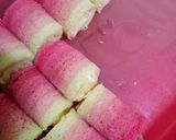 Foto langkah ke 11 dari resep Rainbow rollcake mini.