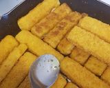 A picture of step 8 of Shortcut fish and potato wedges !.