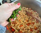 Foto del paso 4 de la receta: Fideos con tomate fresco