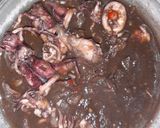 Foto langkah ke 5 dari resep Cumi bumbu hitam kuah tomat.