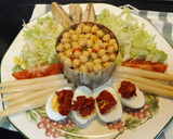 Foto del paso 3 de la receta: Ensalada de garbanzos “tierra y mar”