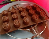 Foto del paso 1 de la receta: Bombones rellenos de mermelada de naranja sin azúcar