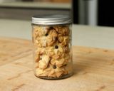 Foto langkah ke 6 dari resep Kue Semprit Devina Hermawan.