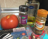 Foto del paso 1 de la receta: Ensalada de tomate y sardinas con una rica vinagreta