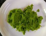A picture of step 4 of Matar ki kachauri.