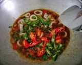 Foto langkah ke 7 dari resep Cumi toge saos tiram.