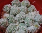 Foto langkah ke 5 dari resep Klepon ketan simlpe.