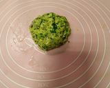 A picture of step 6 of Spinach thalipeeth.