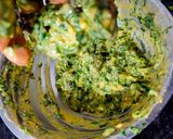 A picture of step 1 of Lila lehsan na bhajiya / Kumbhaniya bhajiya.