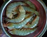 Foto langkah ke 1 dari resep Udang goreng kecap sederhana ala mom afnan.