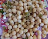 Foto del paso 3 de la receta: Ensalada de garbanzos con salsa ravigote