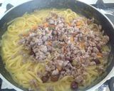 Foto del passaggio 4 della ricetta Bavette con crema di peperoni e ragù bianco di tastasale