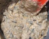 Foto langkah ke 7 dari resep Banana baileys cake with seeds.