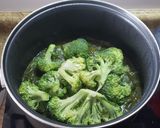 Foto del paso 2 de la receta: Crema de brócoli 🥦 y apio