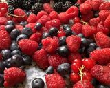 Une image de l'étape 2 de Les Glaçons fêtent les 🍎fruits 🍉🍇🍒🍓🍋.