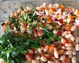Foto del paso 1 de la receta: Ensalada de Alubias blancas de bote