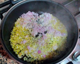 Foto del paso 2 de la receta: Pechuga de pollo en salsa tandoori, cúrcuma y leche de coco