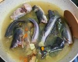 Foto langkah ke 3 dari resep Sup Ikan Lele Kuah Bening.