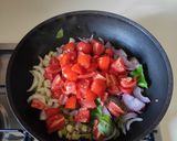 Foto del passaggio 4 della ricetta Peperonata alla romana