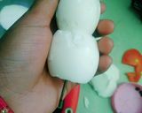 A picture of step 1 of Egg snowballs.