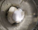 A picture of step 1 of Banana icecream.