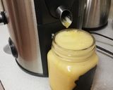 A picture of step 1 of Freshly squeezed orange and ginger juice.