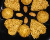 A picture of step 9 of Jaggery til ladoo.