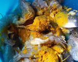 Foto langkah ke 2 dari resep Udang Goreng Kunyit.
