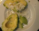 Foto del paso 7 de la receta: Wrap frío de aguacate, atún y surimi 🌯🥑